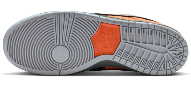 Nike SB Dunk Low “Safety Orange”