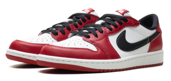 Air Jordan 1 Low OG 'Chicago' Sneakers - Varsity Red/Black/Summit White