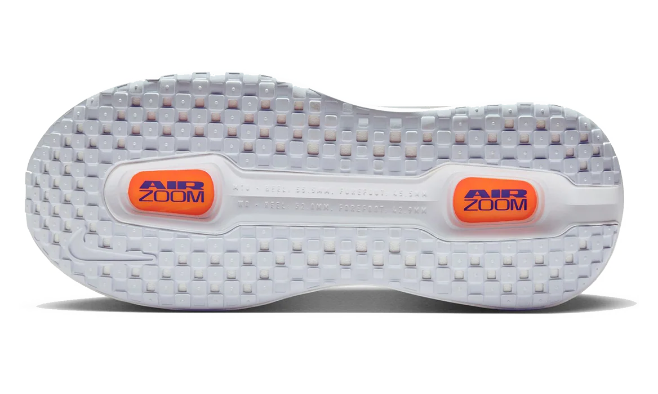 Nike Vomero Premium “Off White/Dark Obsidian”
