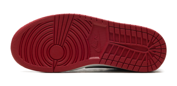 Air Jordan 1 Low OG 'Chicago' Sneakers - Varsity Red/Black/Summit White